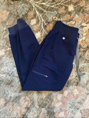 Figs Zamora Navy scrub pants